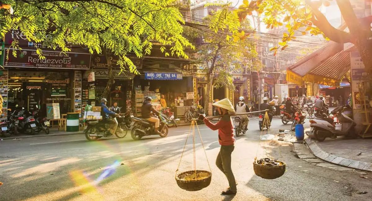 Hanoi Old Quarter guide: Itineraries, budgets, and survival tips