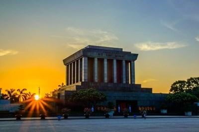 Complete guide to visiting the Ho Chi Minh Mausoleum: Hours, dress code, and insider tips