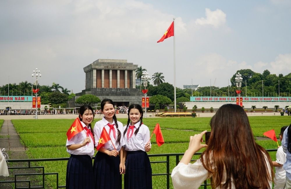Photography is not allowed inside Ho Chi Minh Mausoleum – enjoy photos outside instead.