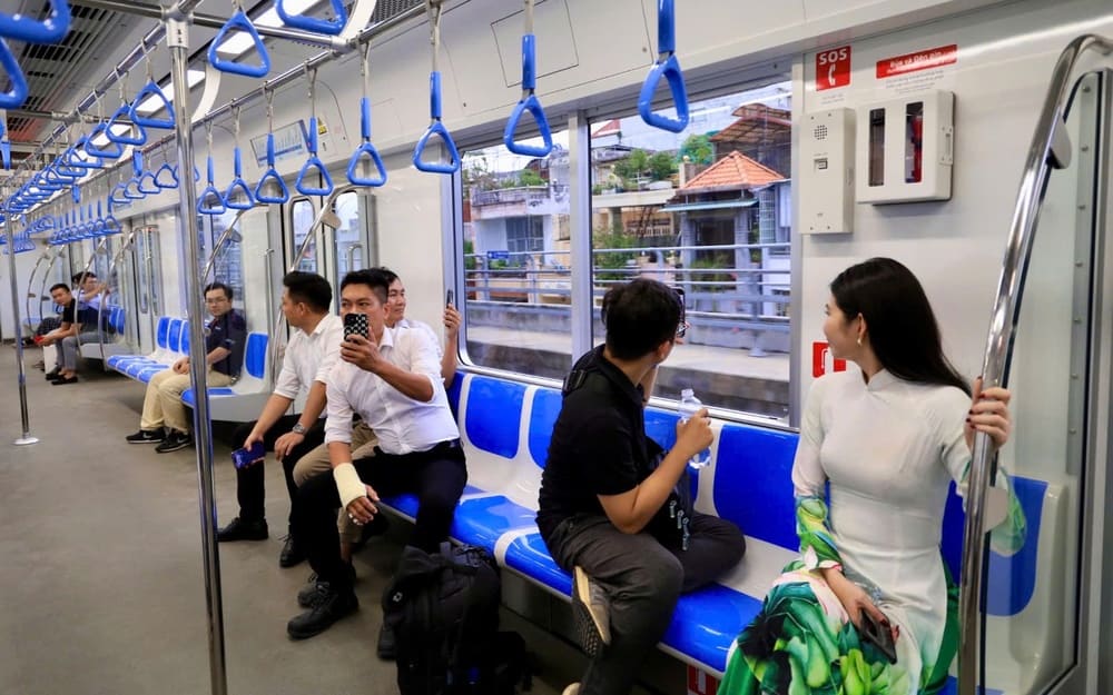 Accessible and safe travel on Hanoi metro with clear passenger guidelines