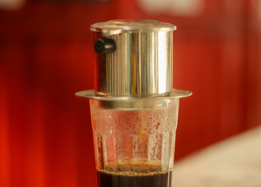 Using a coffee filter is better than using parchment paper.