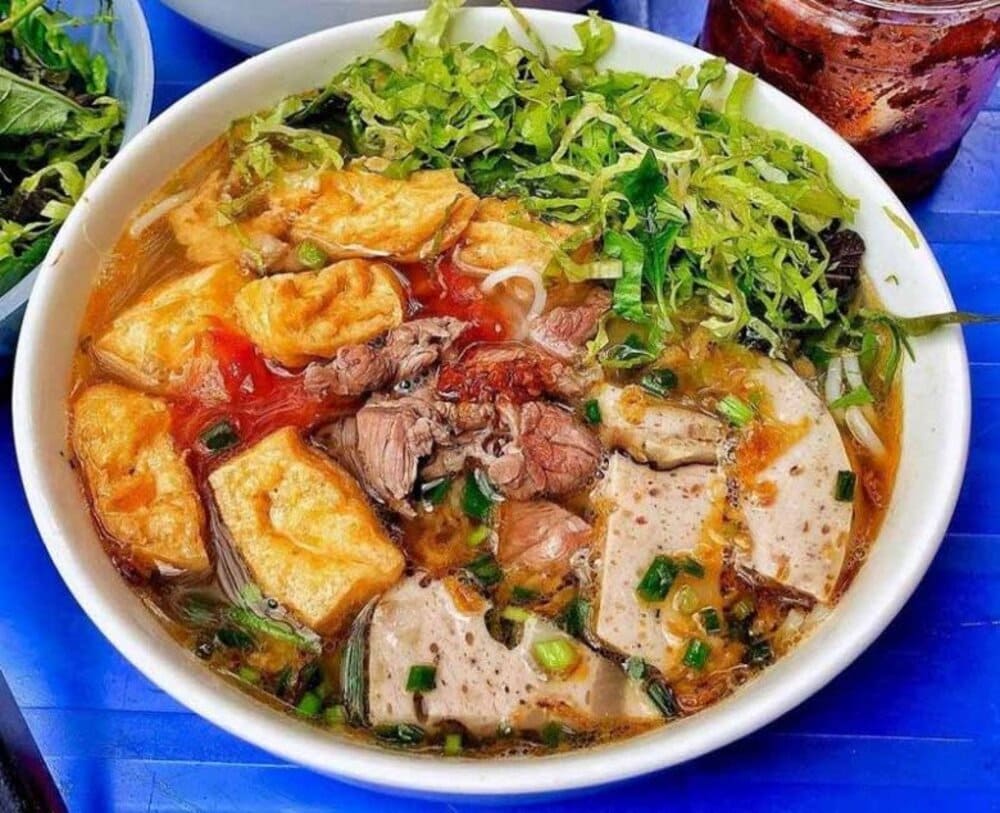 Bun rieu crab noodle soup – a hidden gem of what to eat in Hanoi