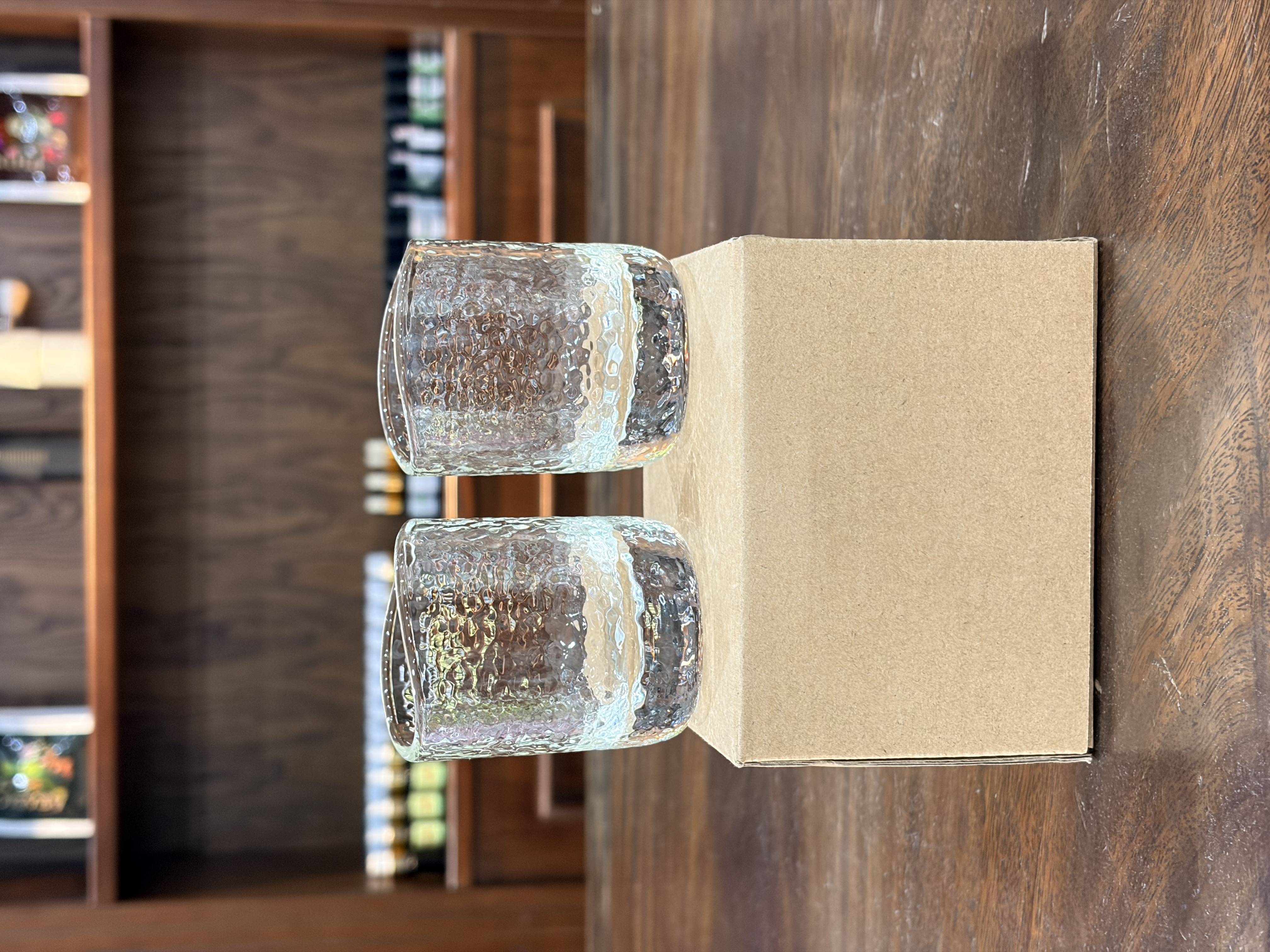 CHUIWEN PATTERNED SERVER SET (Pour-over glass) - 2 pieces/box